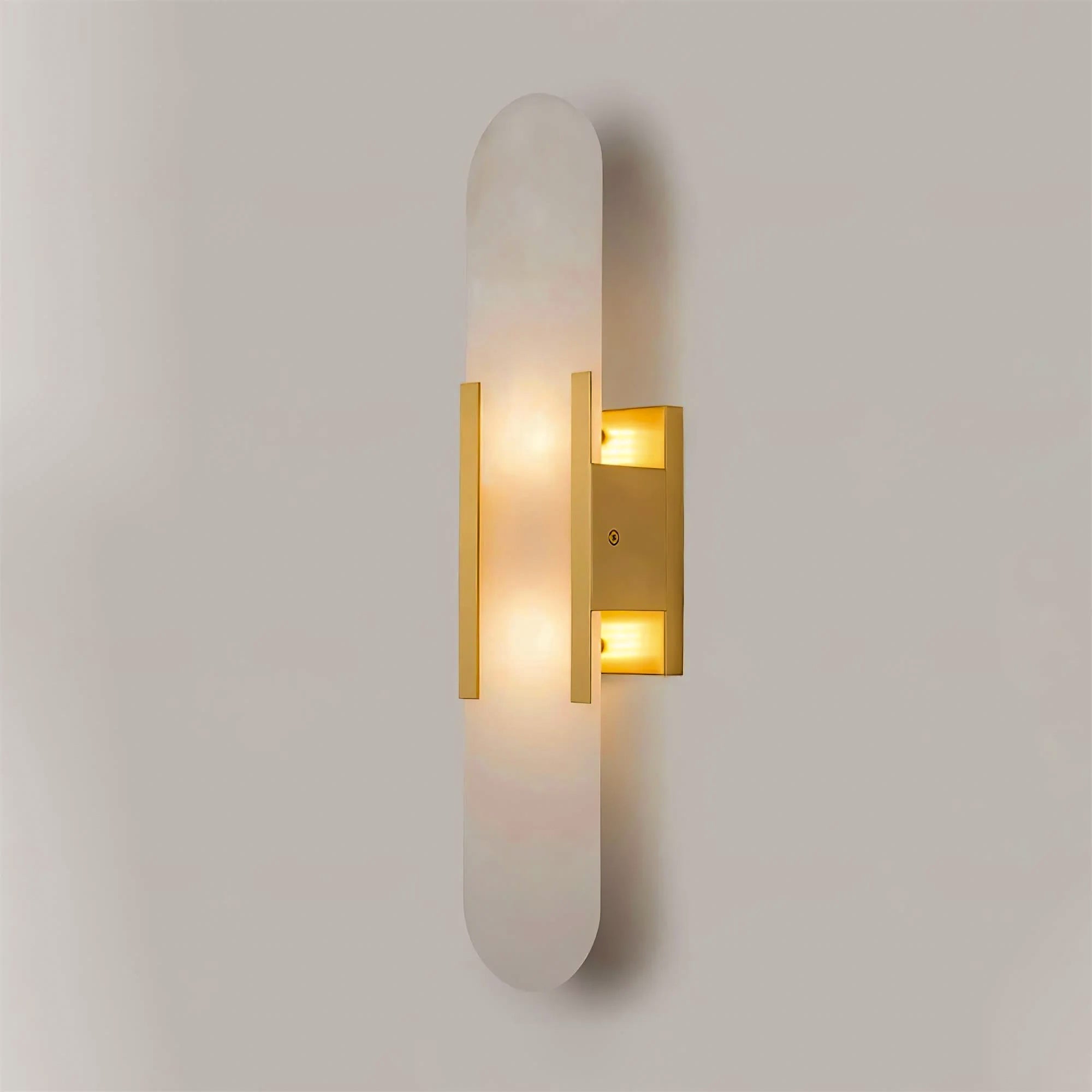 Melange Elongierte Alabaster Wandleuchte – Edle Lichtakzente Für Ihr Zuhause