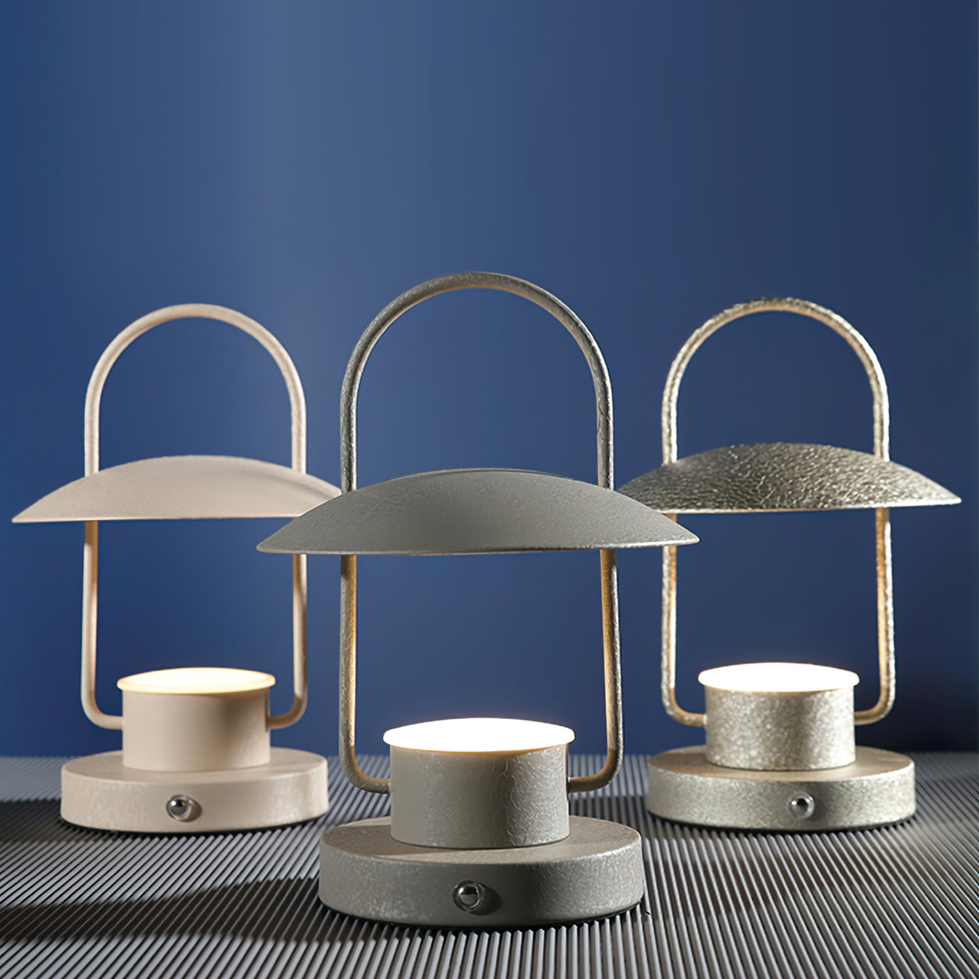 Tragbare Tischlampe Ray – Flexibles Licht für Unterwegs